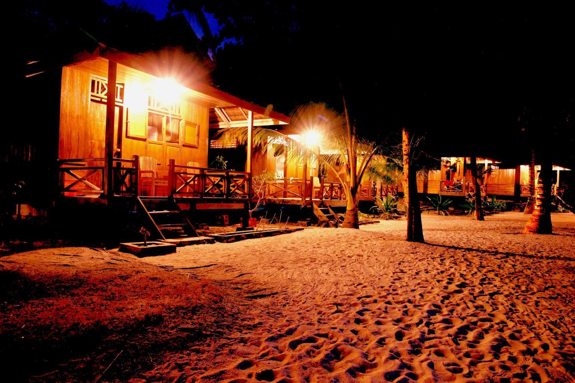 Bolilanga Island Resort - Togean Island Angkayo 外观 照片